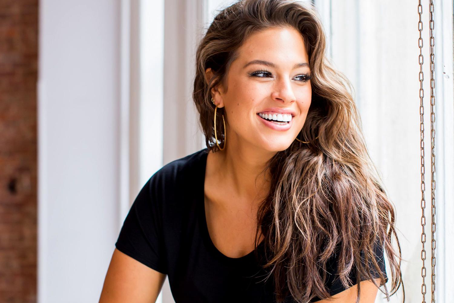 Ashley Graham en lingerie : son shooting hot !