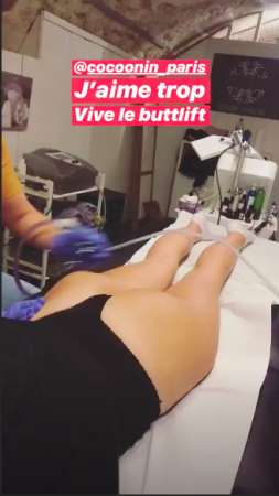 Emma CakeCup vous fait vivre sa session de buttlift