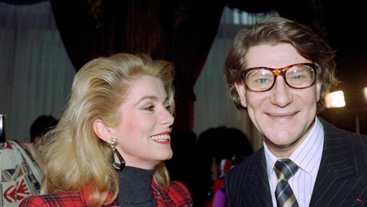 Catherine Deneuve : Sa garde-robe griffée Yves Saint Laurent est à vendre