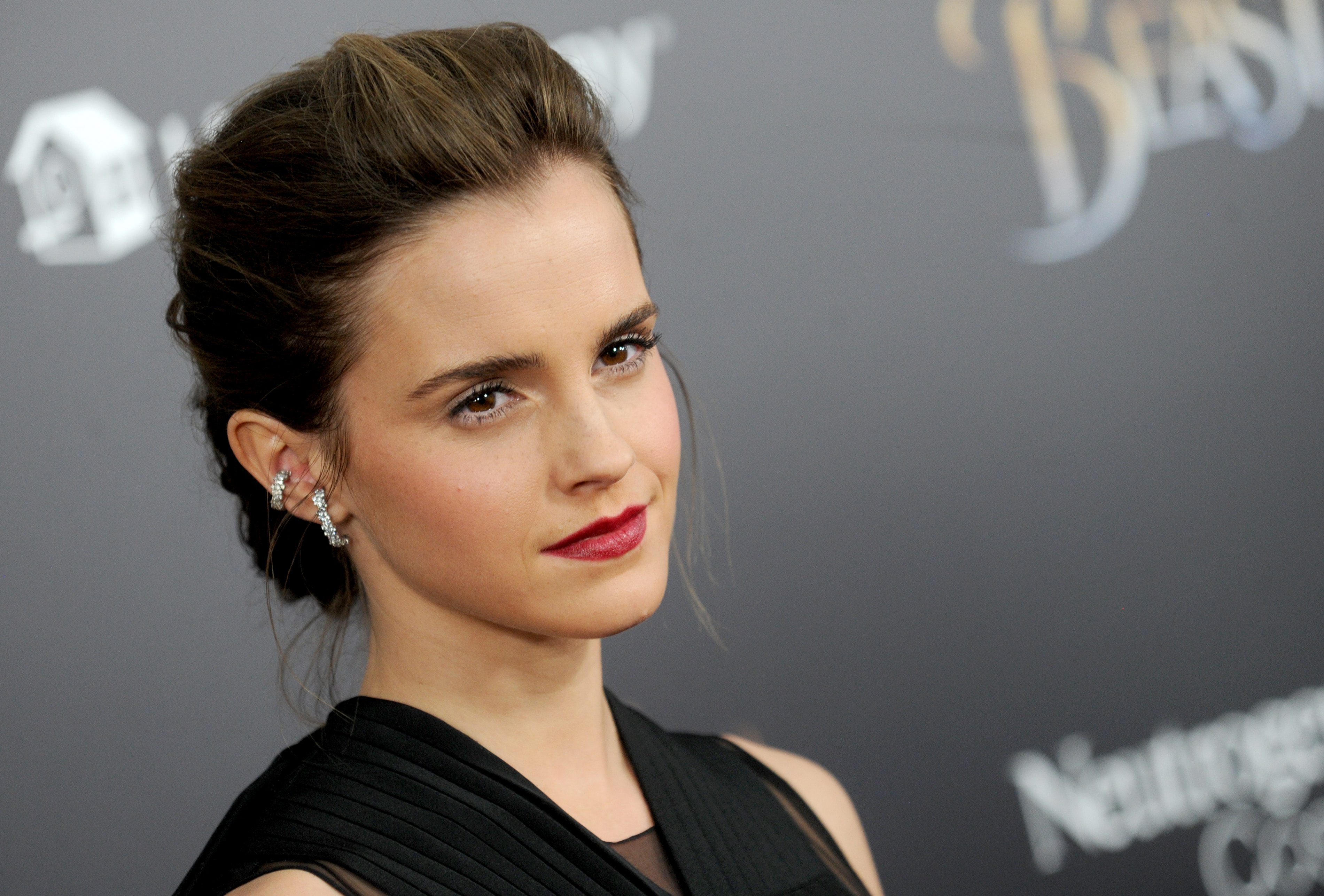 Emma Watson : Baisers langoureux avec son nouveau petit ami !