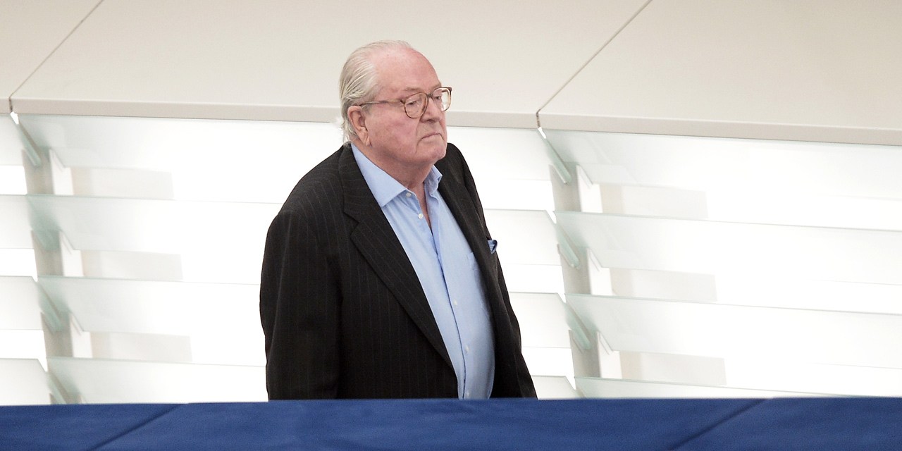 Jean-Marie Le Pen est-il &quot;agonisant sur son lit d'hôpital&quot; ?