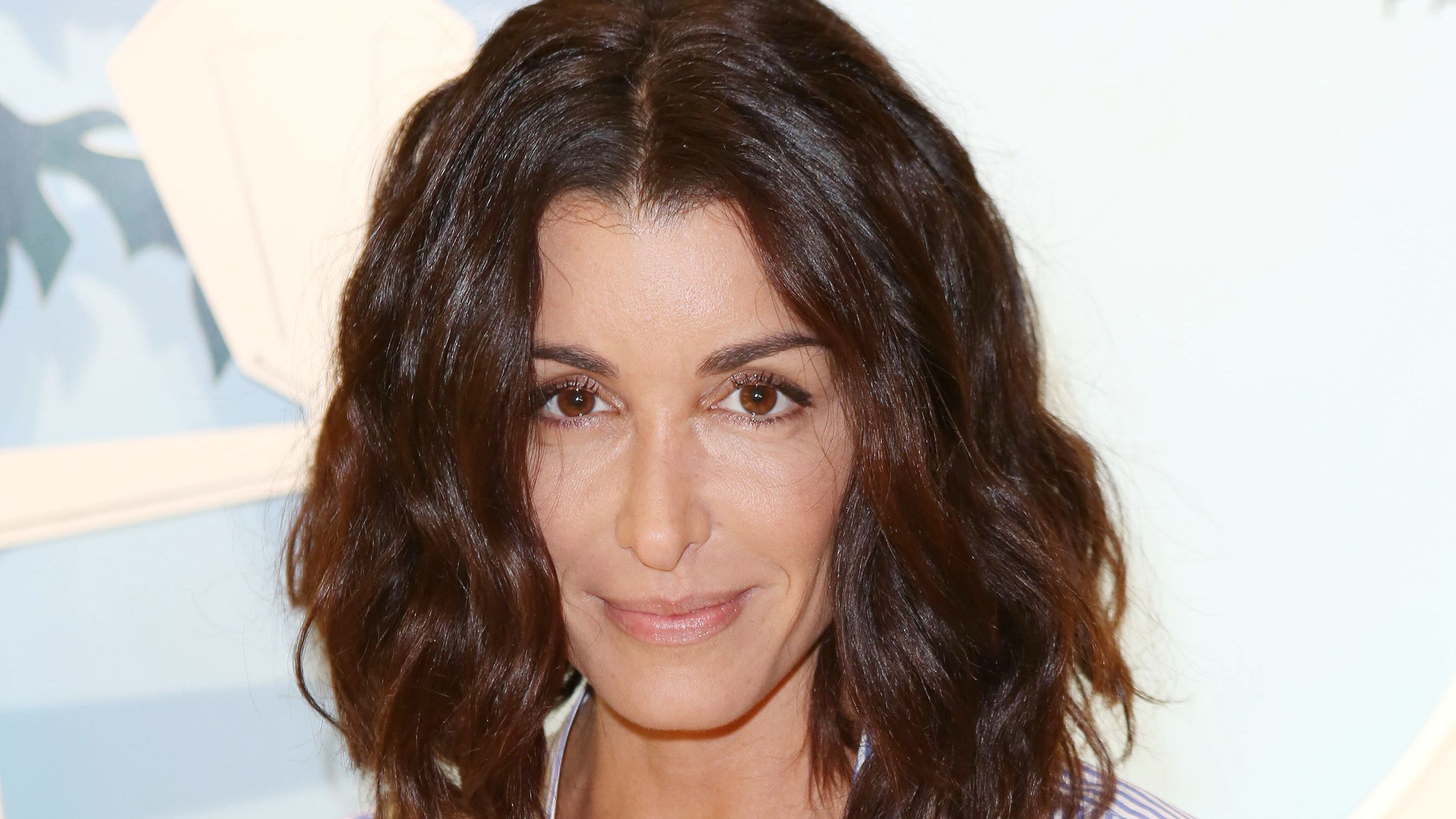 Jenifer : Cette photo dossier qui refait surface... dont elle se passerait bien !