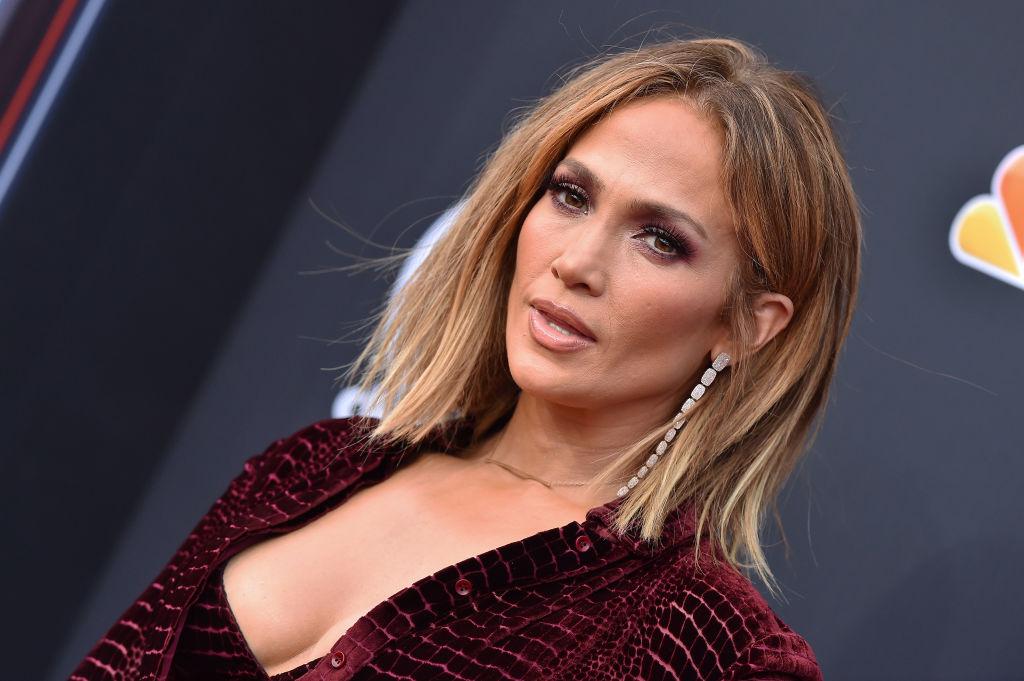 Jennifer Lopez : elle dévoile sa plastique de rêve sur Instagram