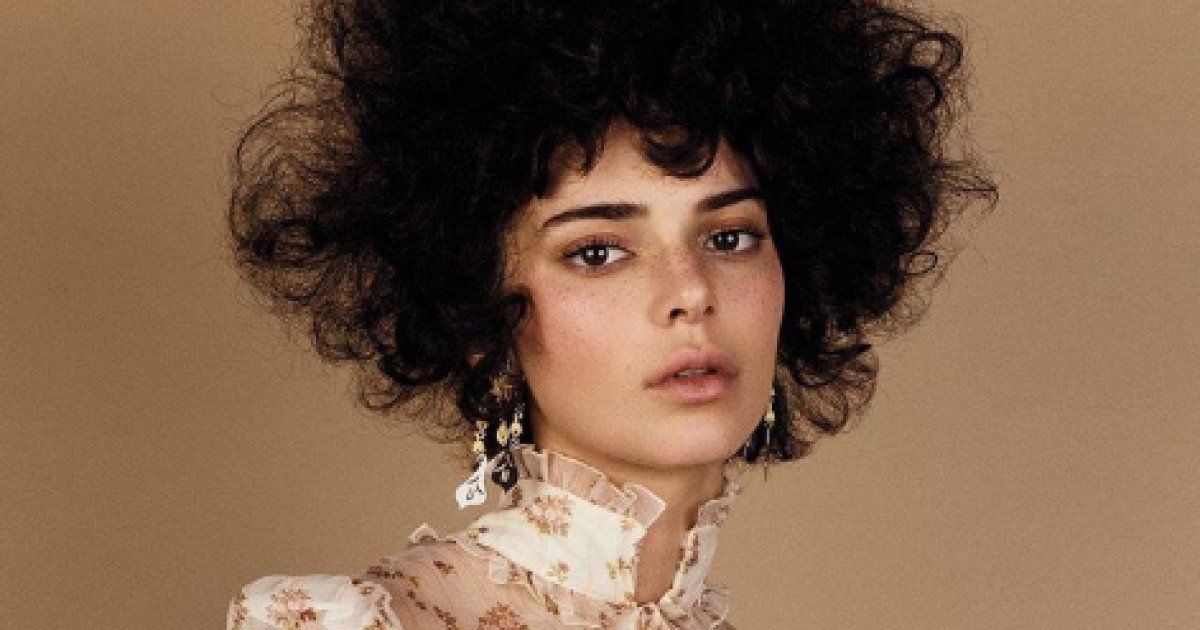 Kendall Jenner s'affiche avec une coiffure afro et provoque une polémique !