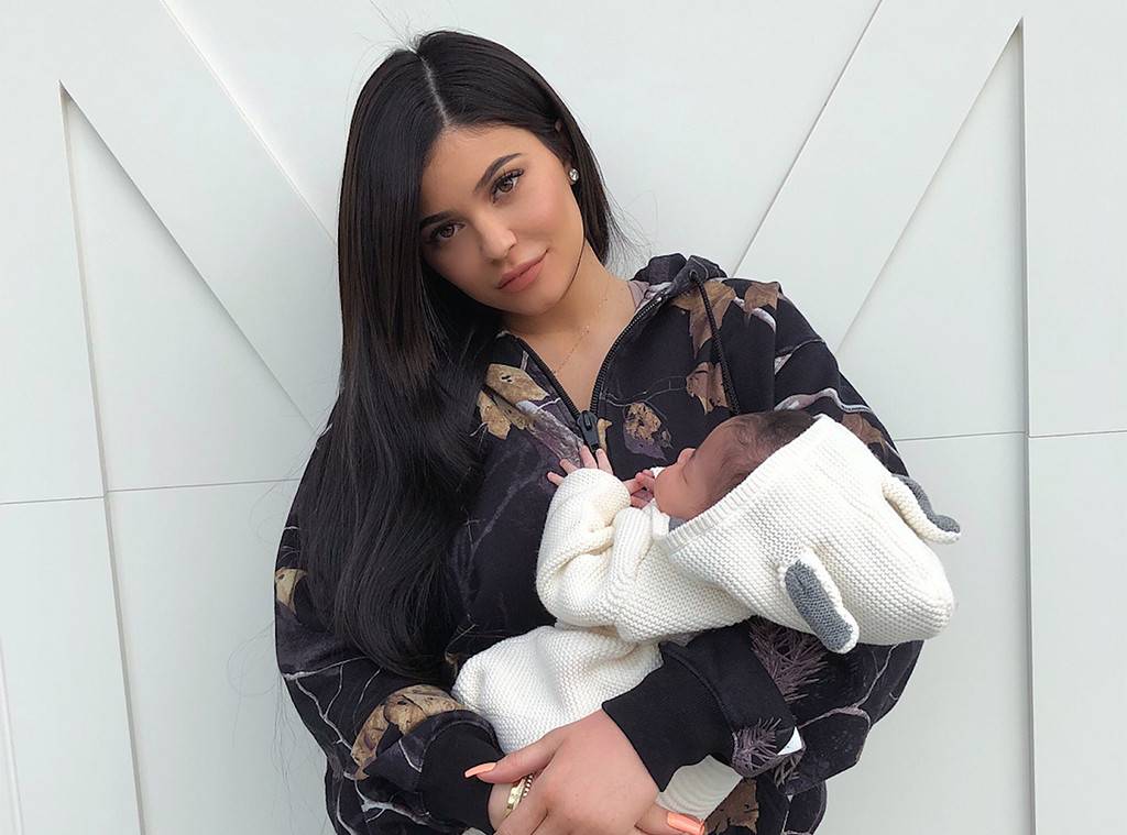 Kylie Jenner essaie "activement de faire un 2ème bébé"