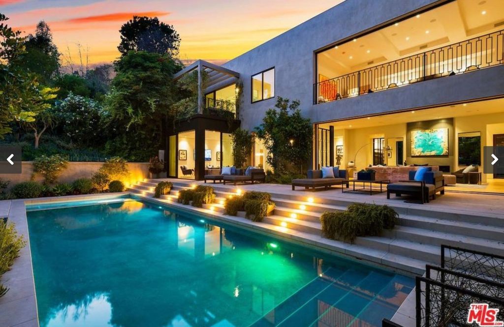Kylie Jenner et Travis Scott fous amoureux, ils s'installent dans une incroyable villa !