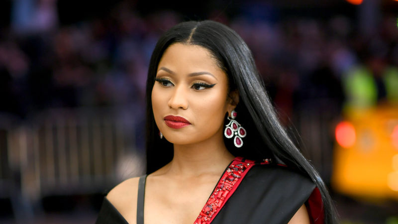 Nicki Minaj : accusée d’avoir diffusé le numéro de téléphone de Cardi B