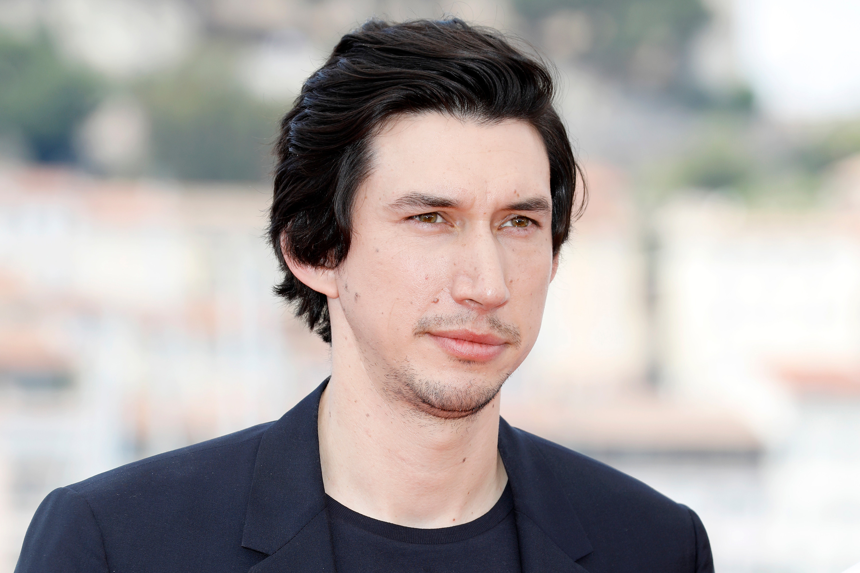 Adam Driver TRÈS discret sur sa vie privée : L'acteur serait papa... depuis deux ans !