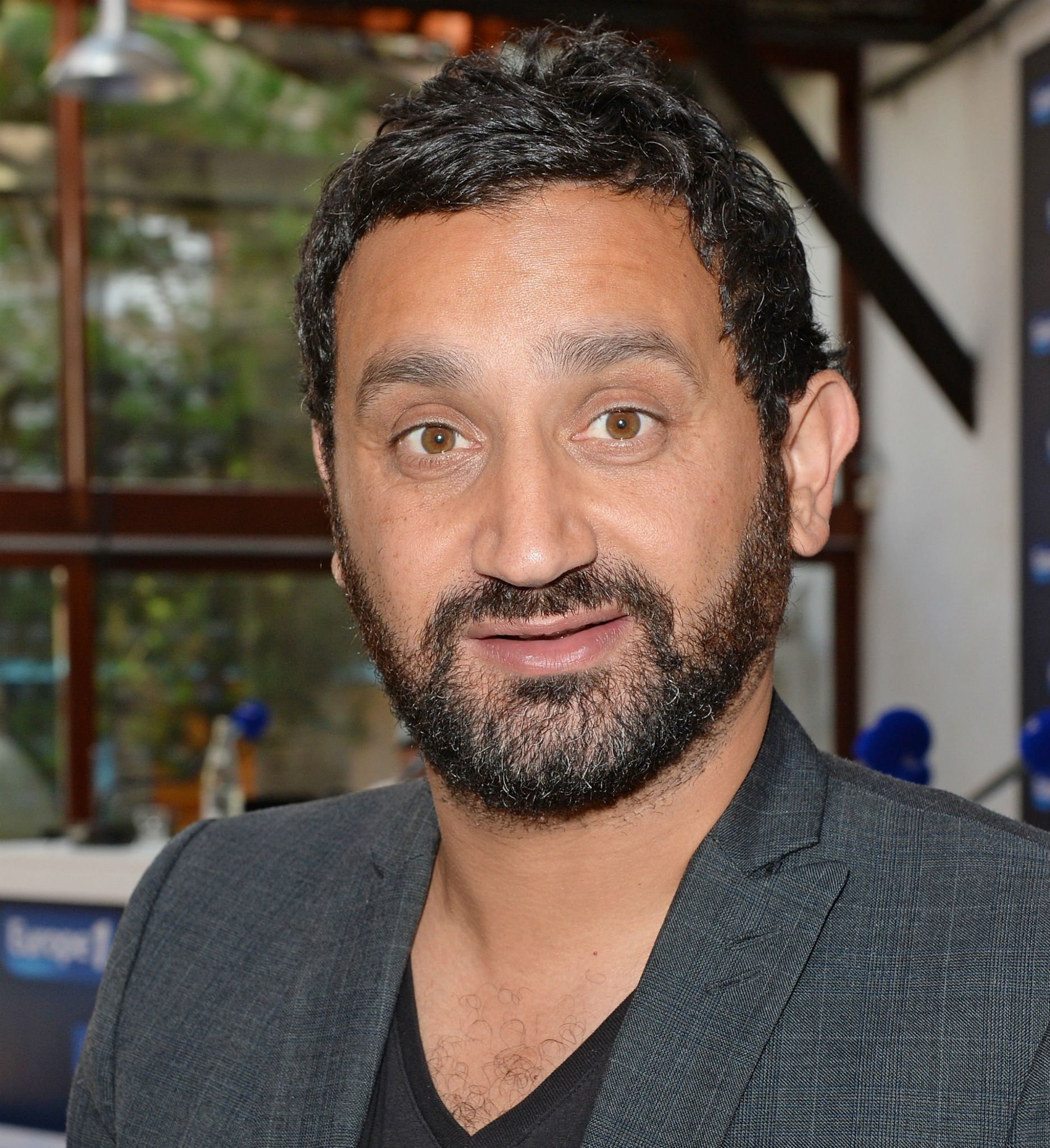 Découvrez qui va remplacer Cyril Hanouna sur C8