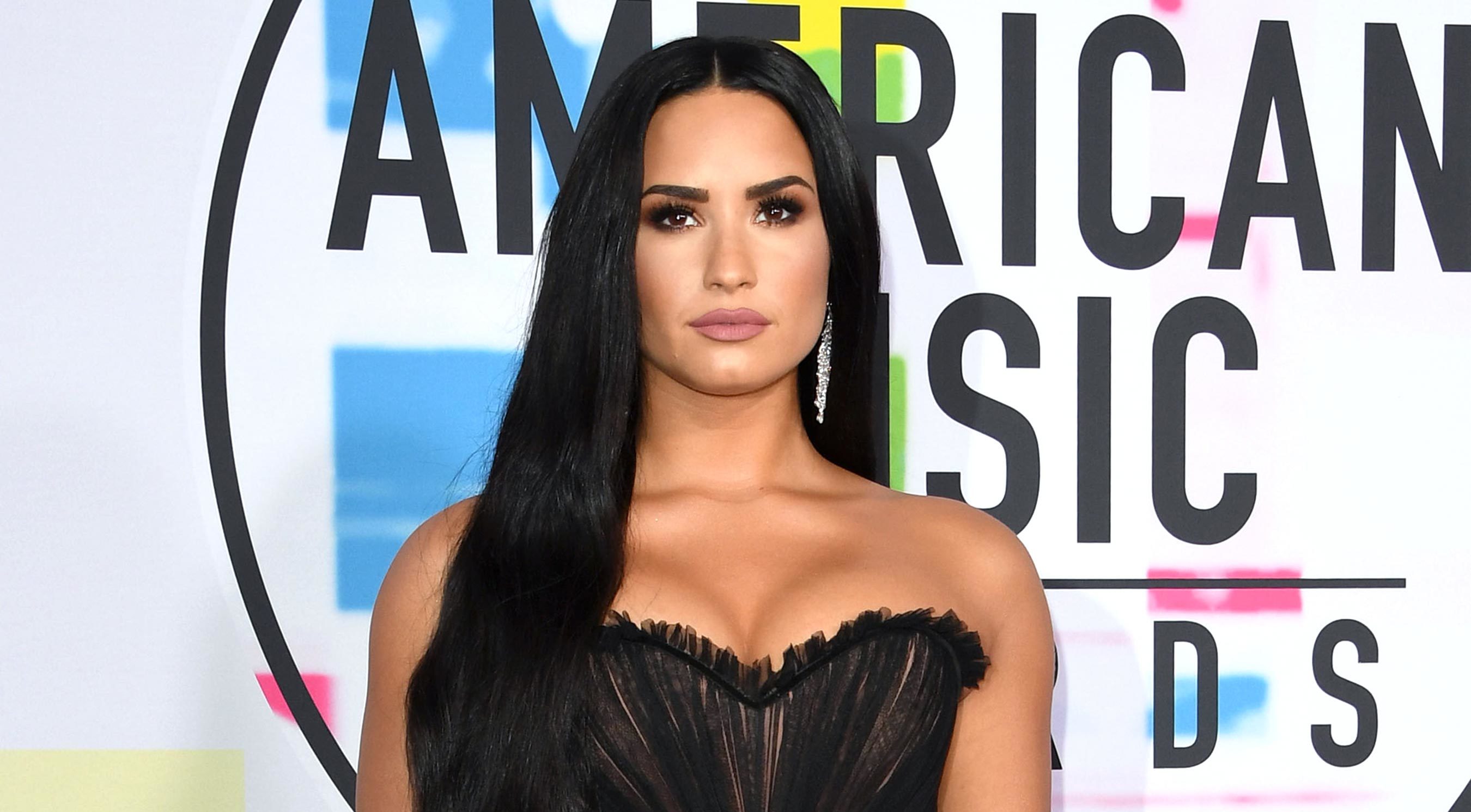 Demi Lovato sortie de cure et de nouveau en couple ?