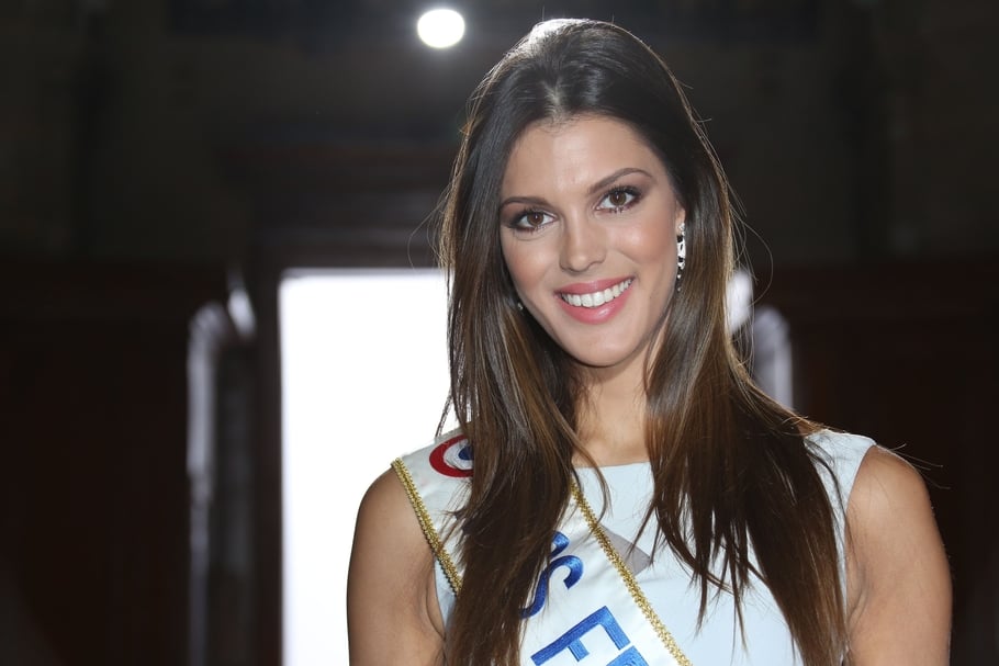 Iris Mittenaere a su avant tout le monde qu'elle allait être élue Miss France : Le détail qui a tout fait basculer