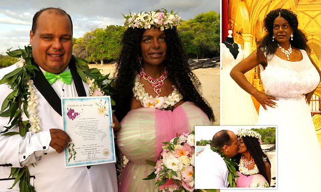 Célèbre pour ses implants mammaires et son bronzage démesurés Martina Big s’est mariée !
