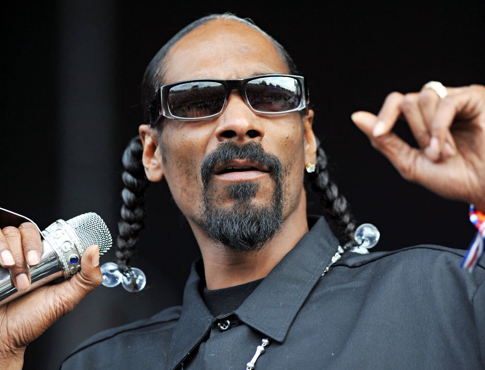 Snoop Dogg célèbre son étoile sur le &quot;Walk of Fame&quot; en se rendant hommage !