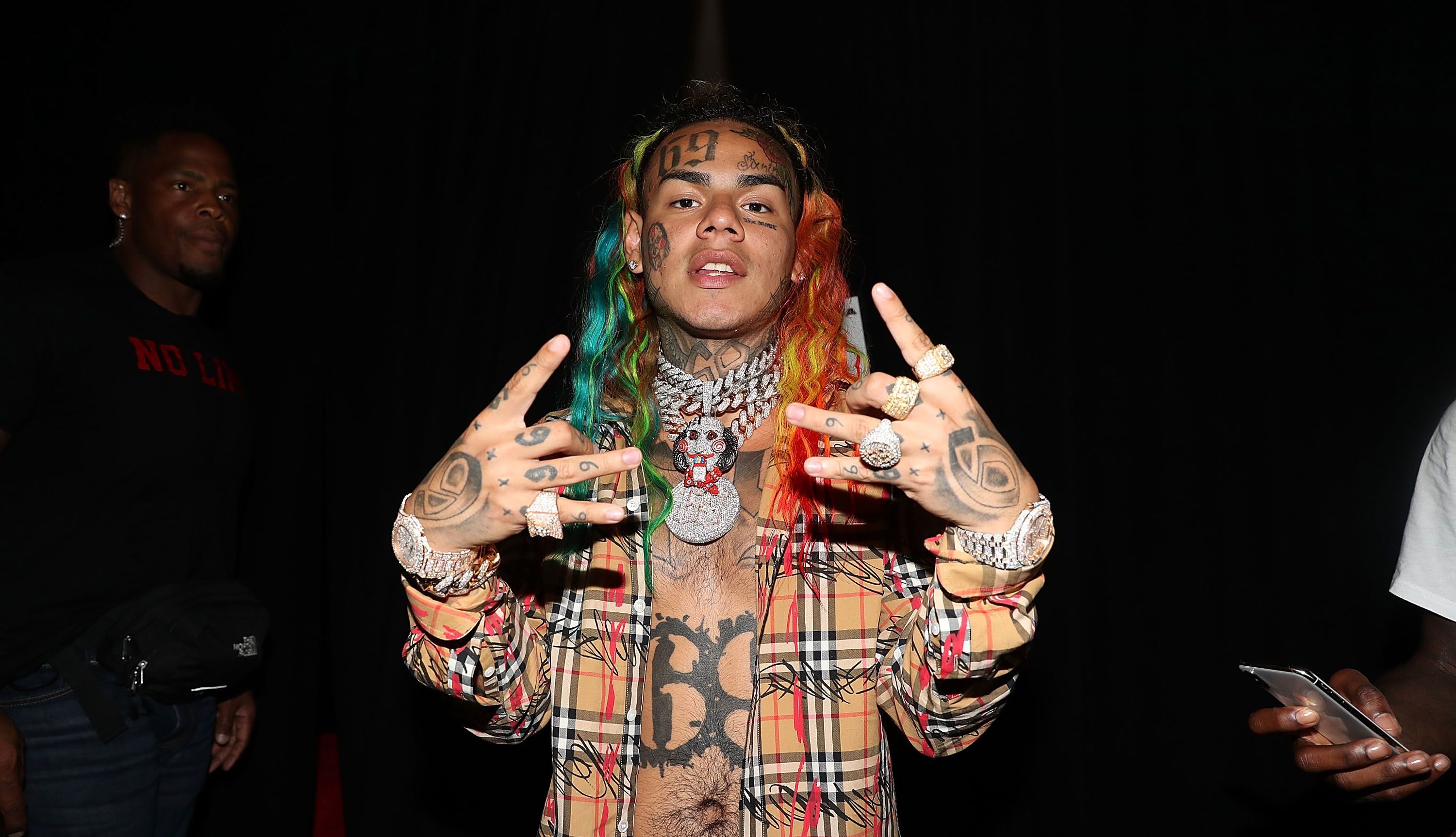 Tekashi 6ix9ine : le rappeur risque la prison à vie