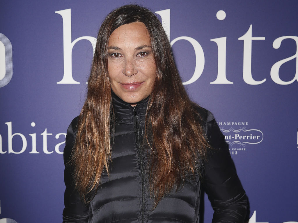 Zazie explique pourquoi elle chante pieds nus sur scène !