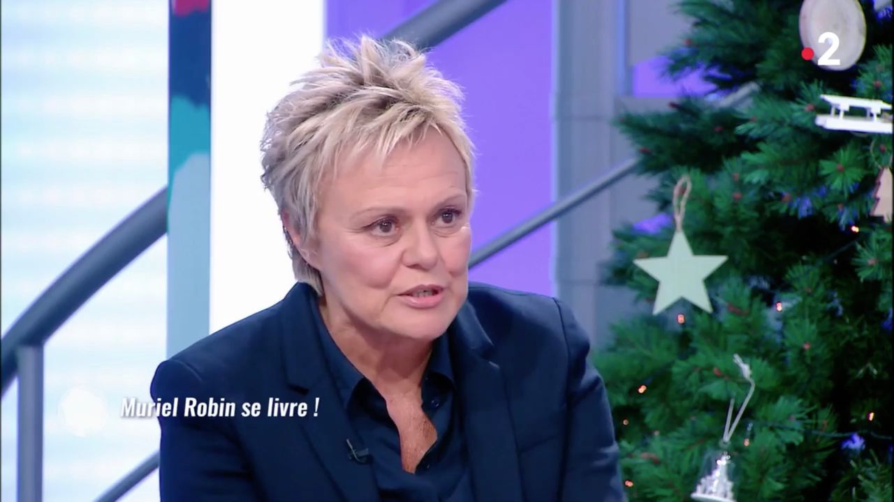 C'est au programme : Muriel Robin recadre sévèrement Sophie Davant