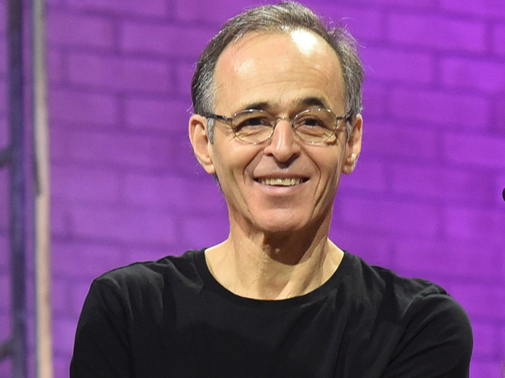 Jean-Jacques Goldman fait une apparition surprise en chanson !