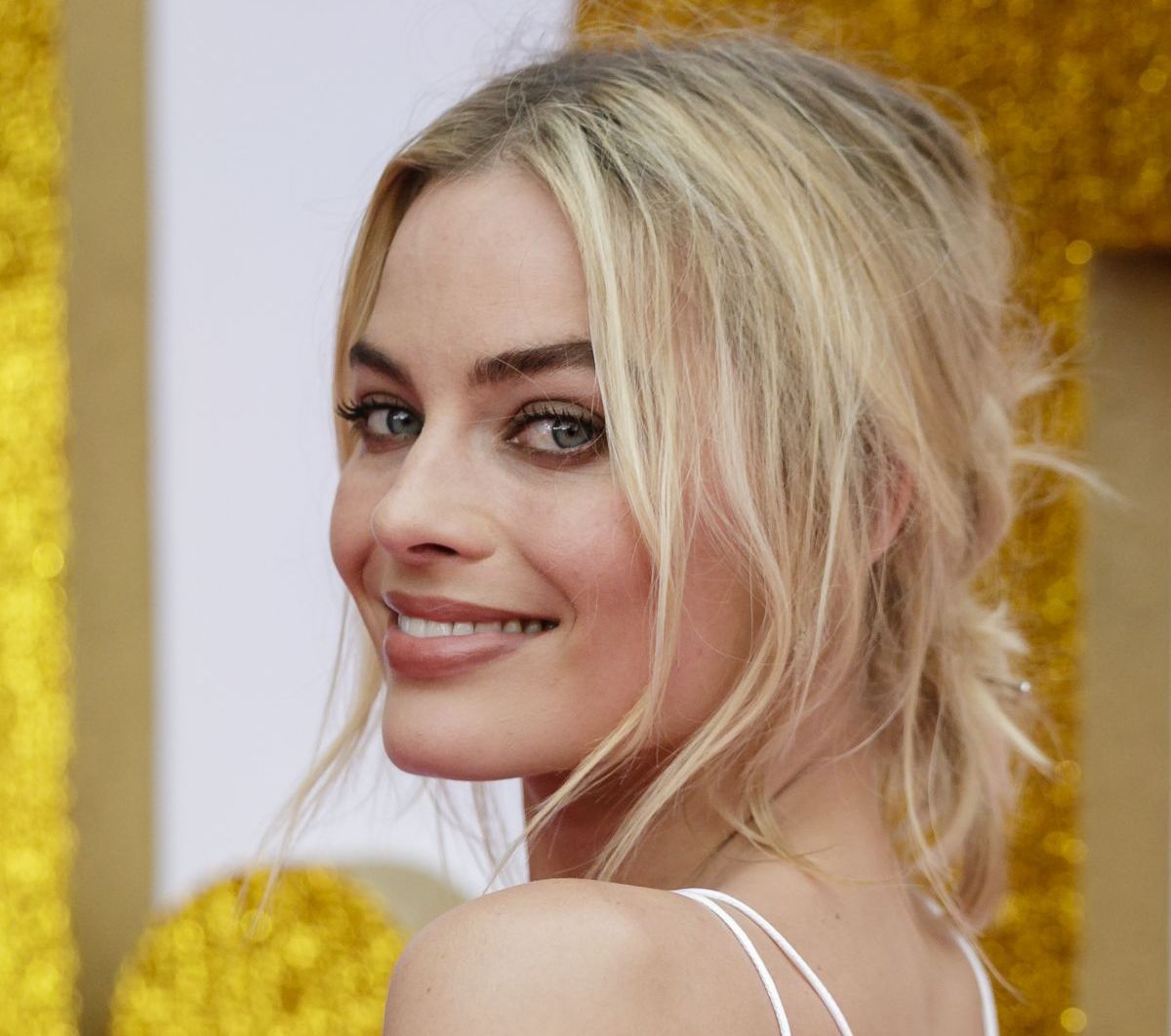 Margot Robbie dévoile les coulisses d'une scène sexy qui ne l'était pas du tout !