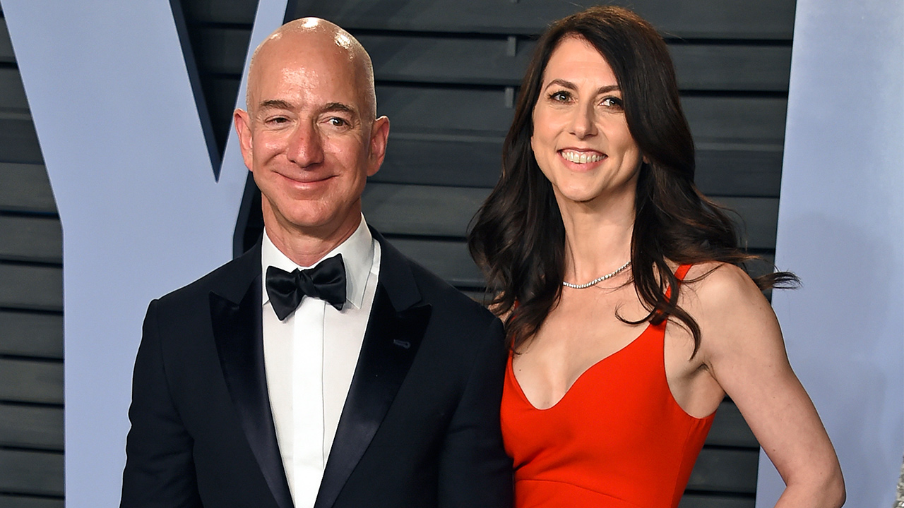Amazon : Jeff Bezos a quitté sa femme pour l'ex de son meilleur ami !