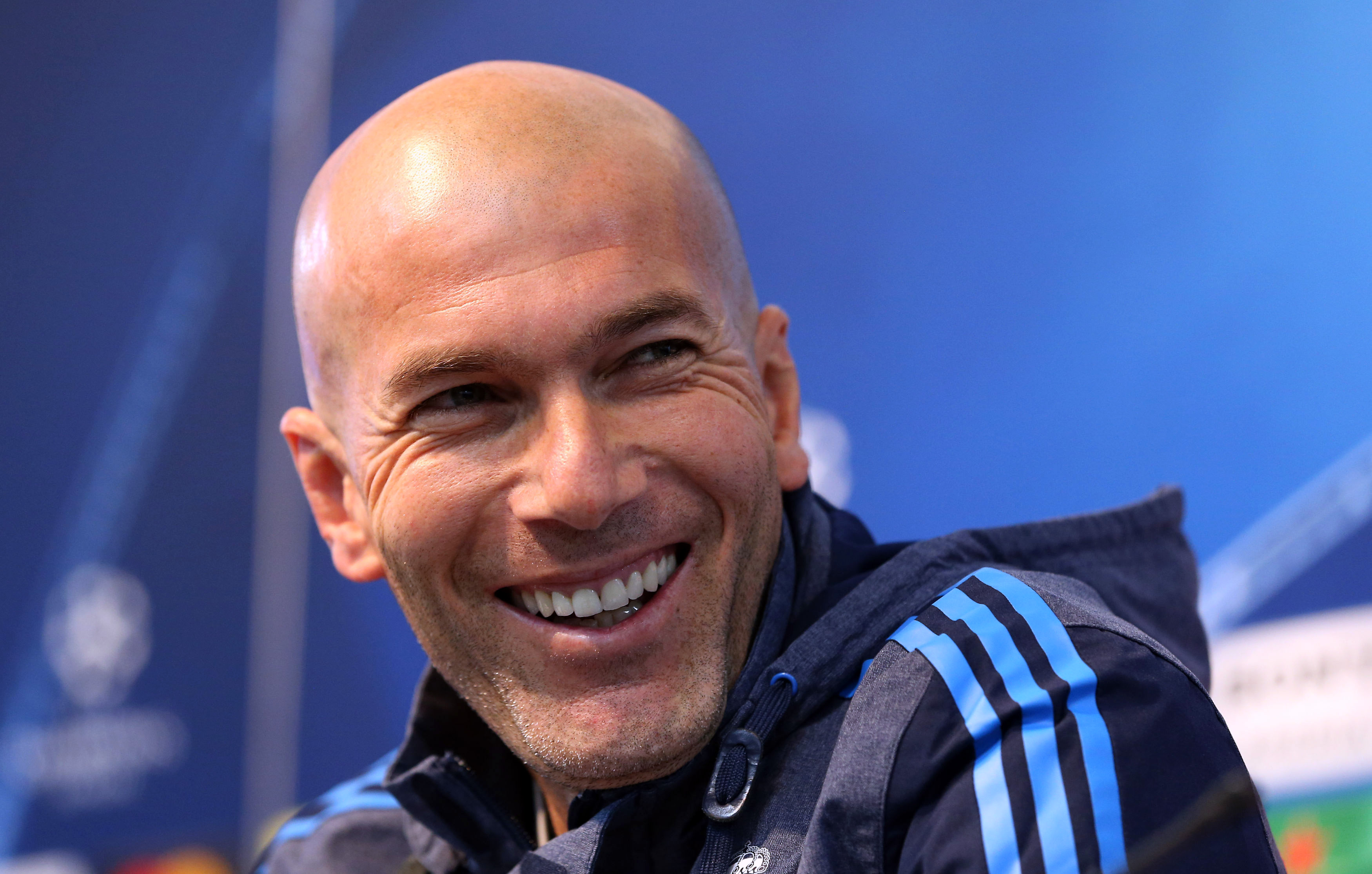 Zinedine Zidane : Un animateur lui a planté un couteau dans la jambe !