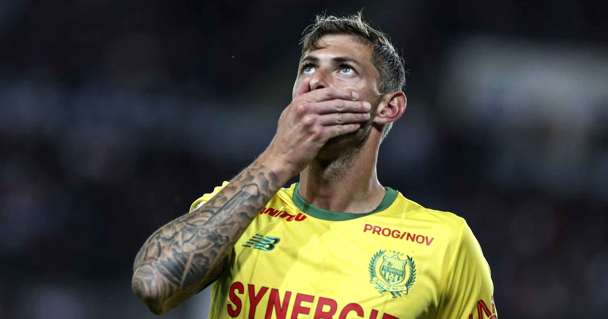 Disparition du footballeur Emiliano Sala : La police annonce qu'elle arrête les recherches