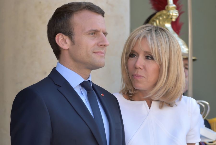 Et si Emmanuel Macron était surpris avec une autre femme ? Quel serait le prix à payer pour cette information compromettante ?