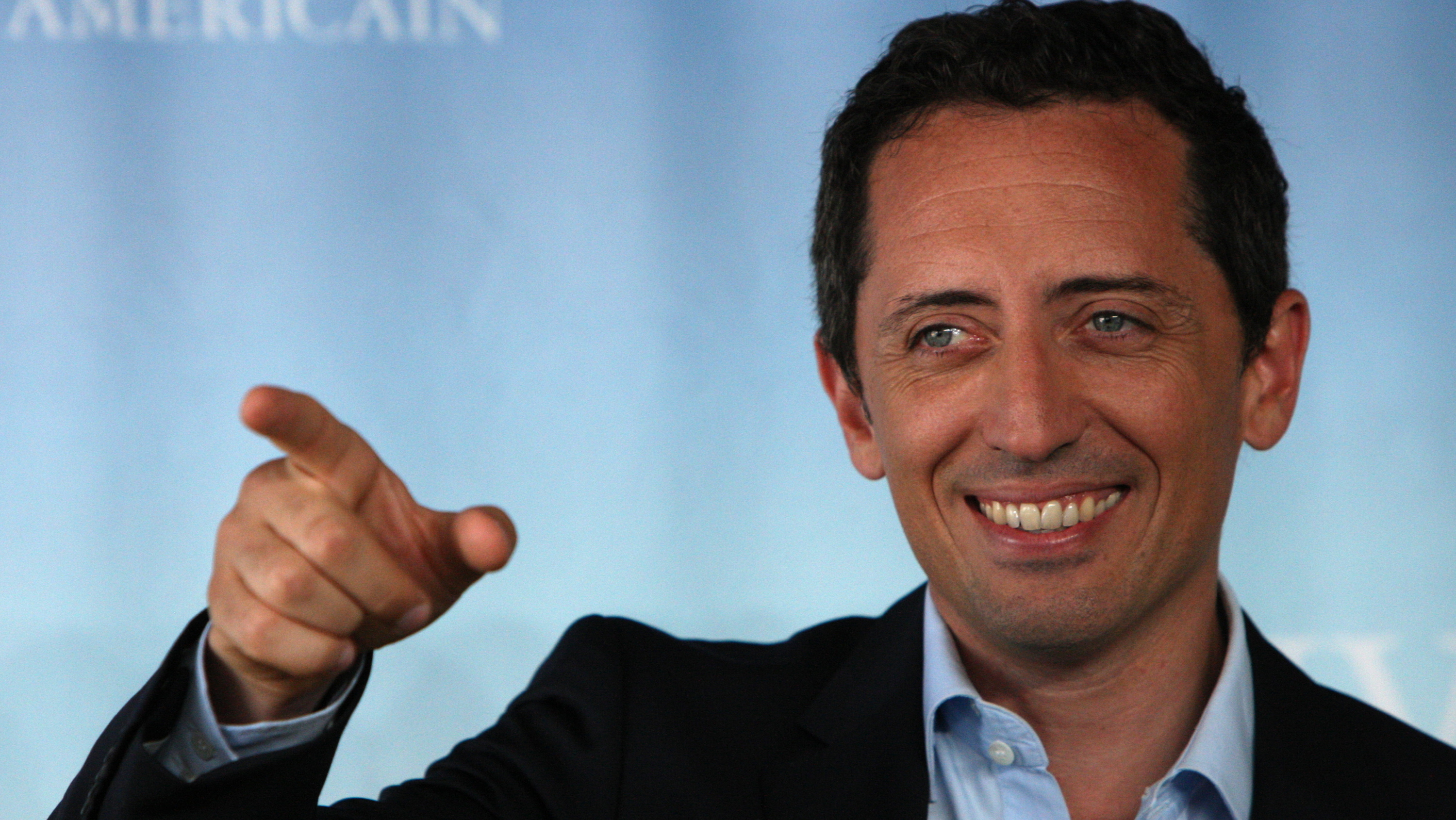 Gad Elmaleh partage un tendre moment avec son fils Raphaël