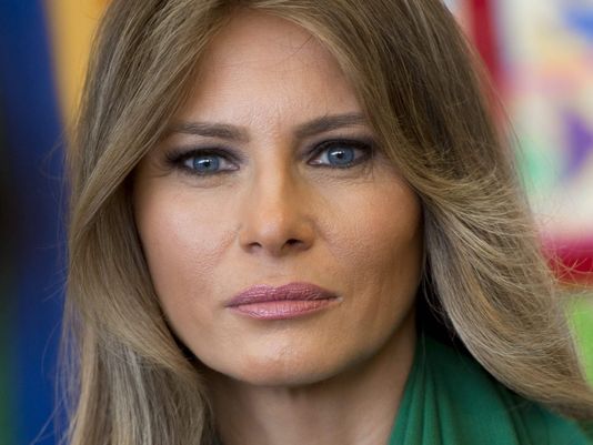 Melania Trump fête ses deux ans à la Maison Blanche : La First Lady publie un cliché étonnant