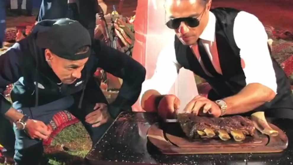 Neymar : Après Franck Ribéry, l'attaquant brésilien s'offre aussi un repas chez Salt Bae