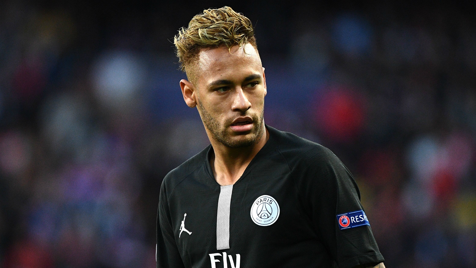 Neymar : blessé, le joueur se fait traiter de "chouineur"