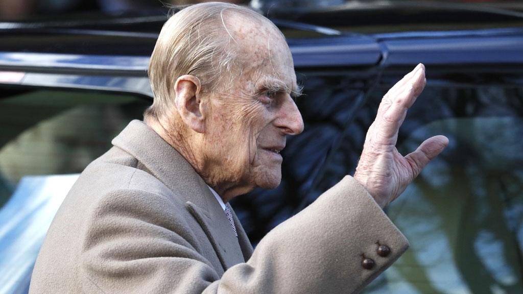 Prince Philip : La victime de l’accident de voiture très en colère !