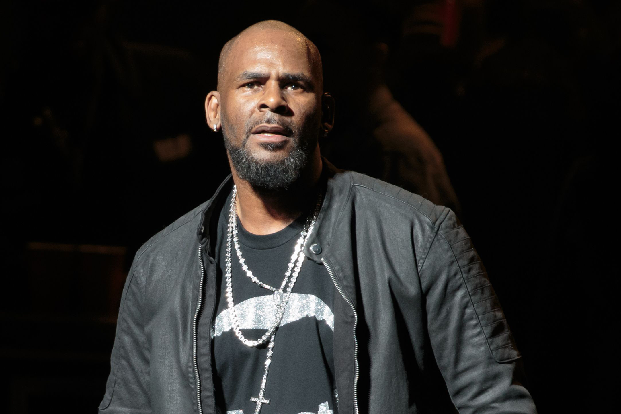 R. Kelly accusé de pédophilie : La justice lance un appel à témoins