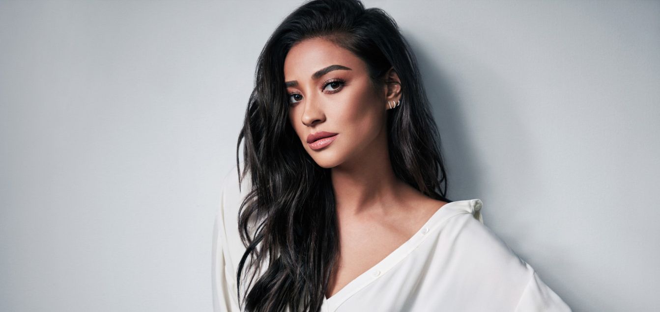 Shay Mitchell : L’héroïne de « Pretty Little Liars » victime d’une fausse couche