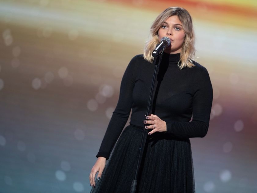 Louane moquée pour sa prise de poids