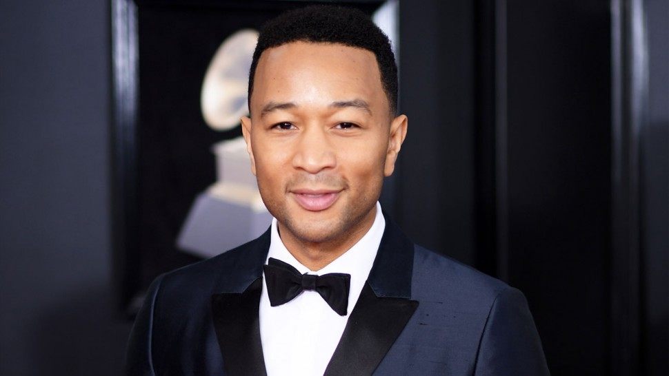 À 40 ans, John Legend a décidé d'apprendre à nager !