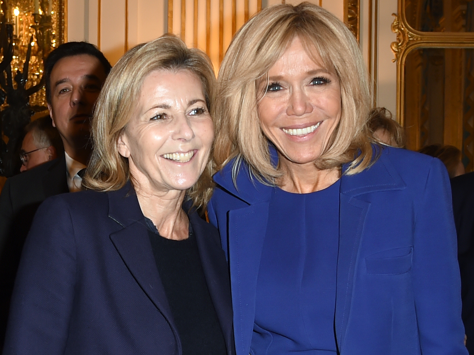 Brigitte Macron rayonnante aux côtés de Claire Chazal