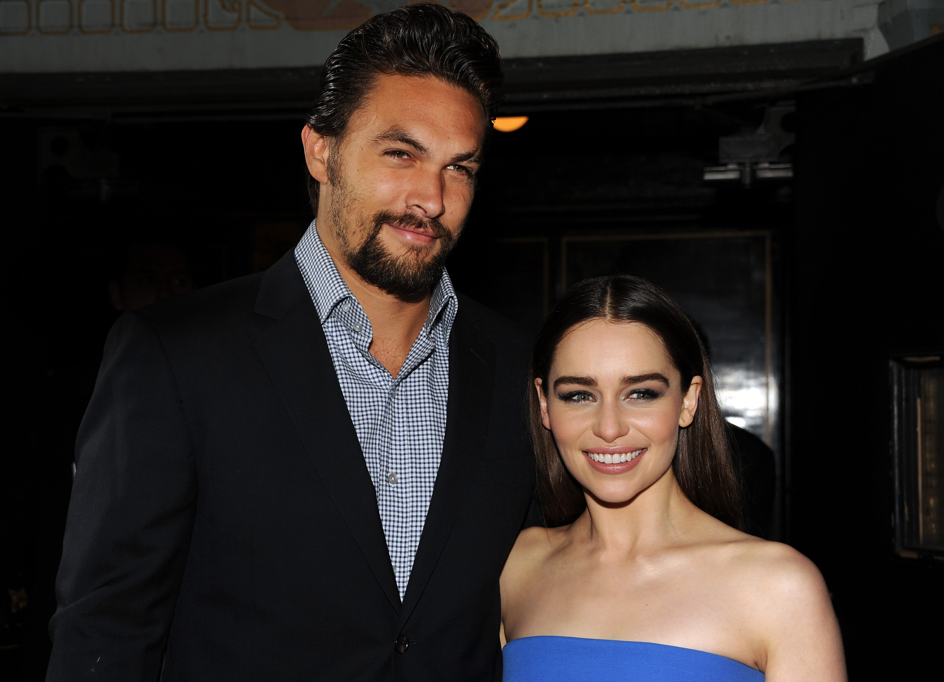 Emilia Clarke : l'actrice impressionnée par "l'engin" de Jason Momoa