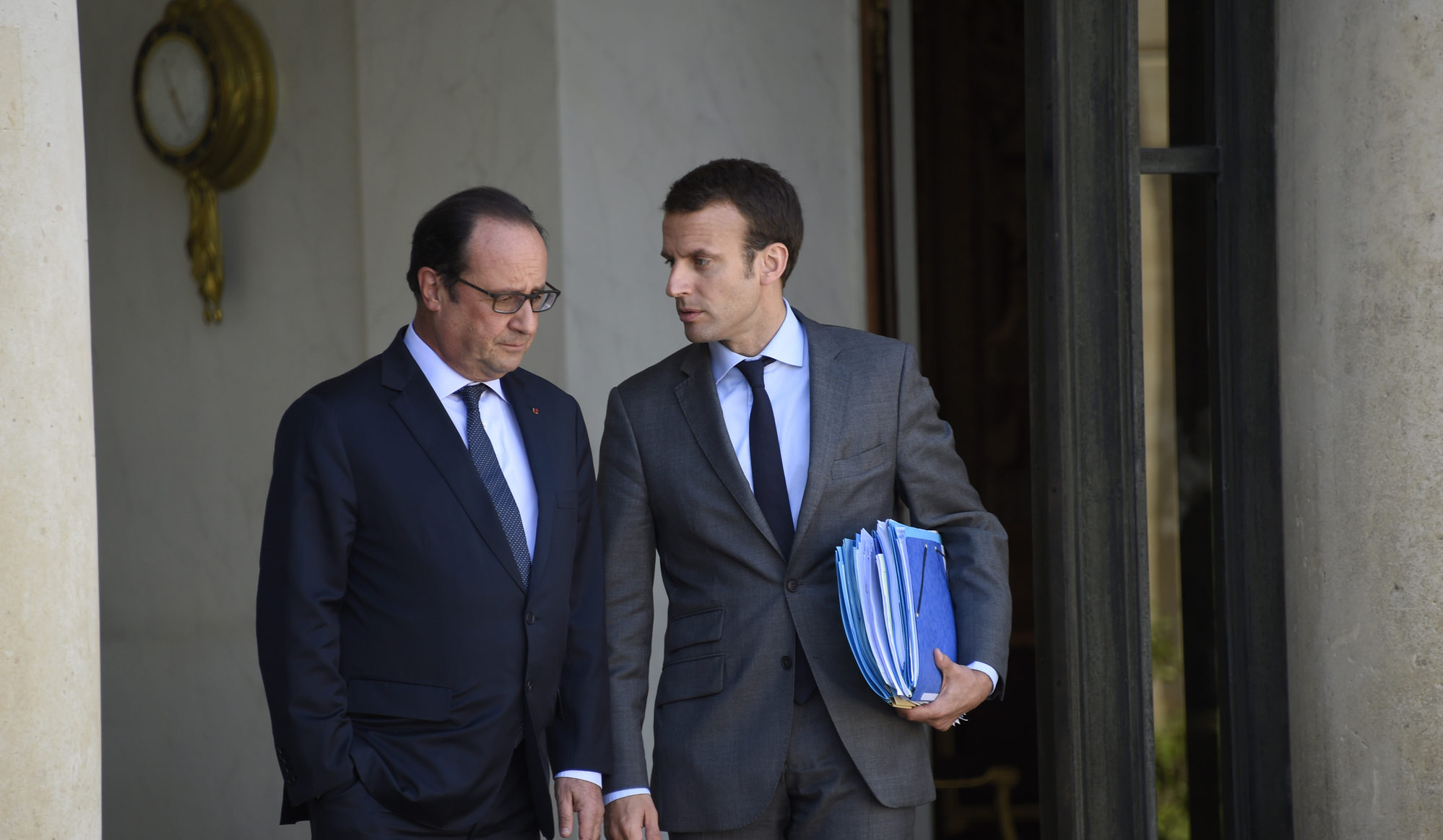 Emmanuel Macron en froid avec François Hollande : Cet affront qu’il ne lui a jamais pardonné