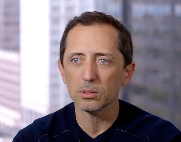 Gad Elmaleh encore accusé de plagiat : Première sanction pour l'humoriste