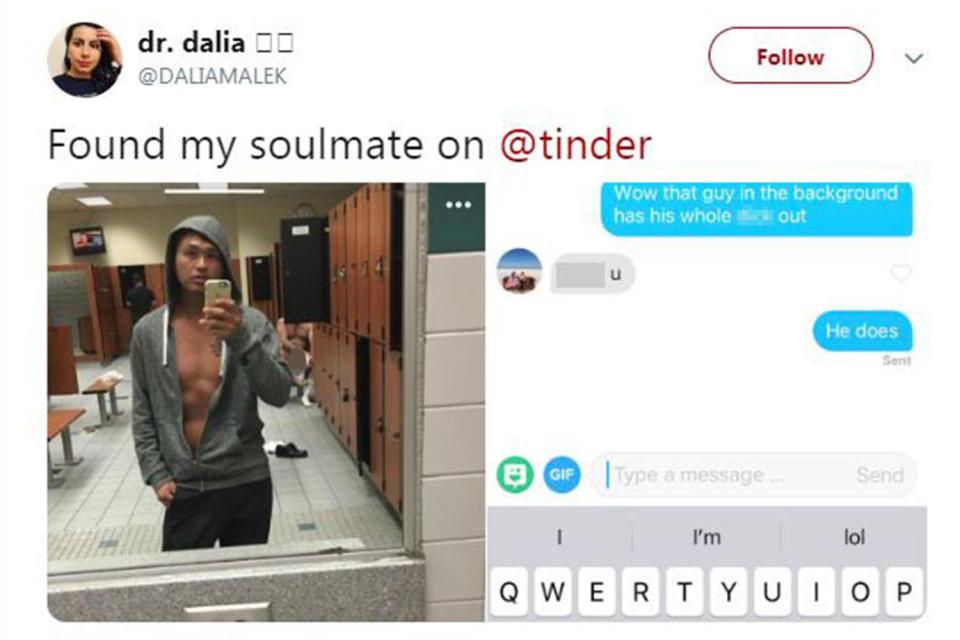 Il poste une photo sur Tinder, il aurait dû vérifier ses arrières