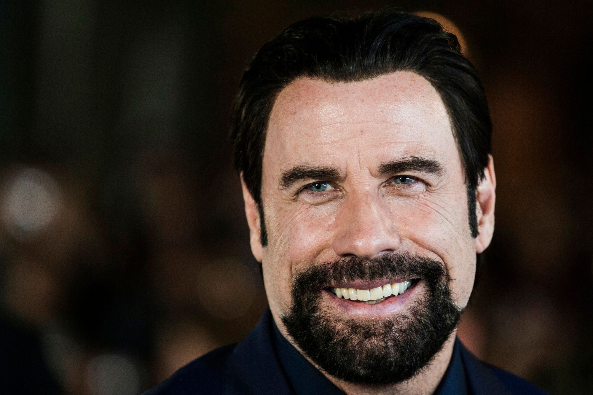 John Travolta a finalement jeté ses perruques... grâce à une célèbre star !