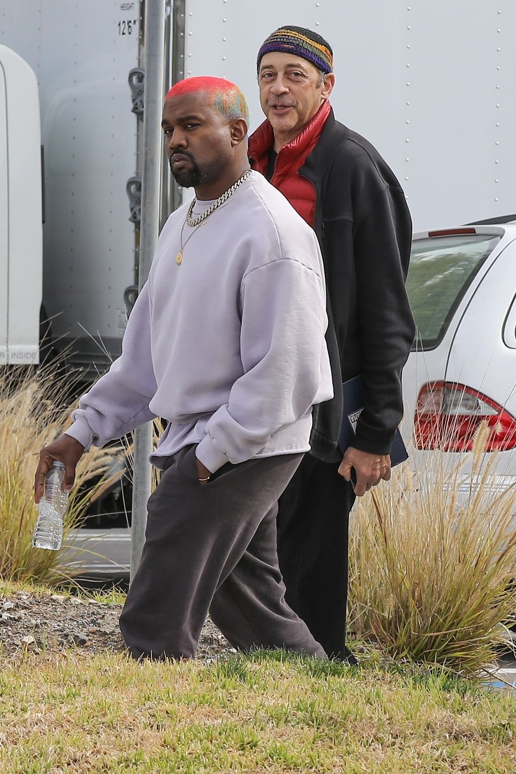 Kanye West ose une couleur de cheveux... Très fantaisiste !