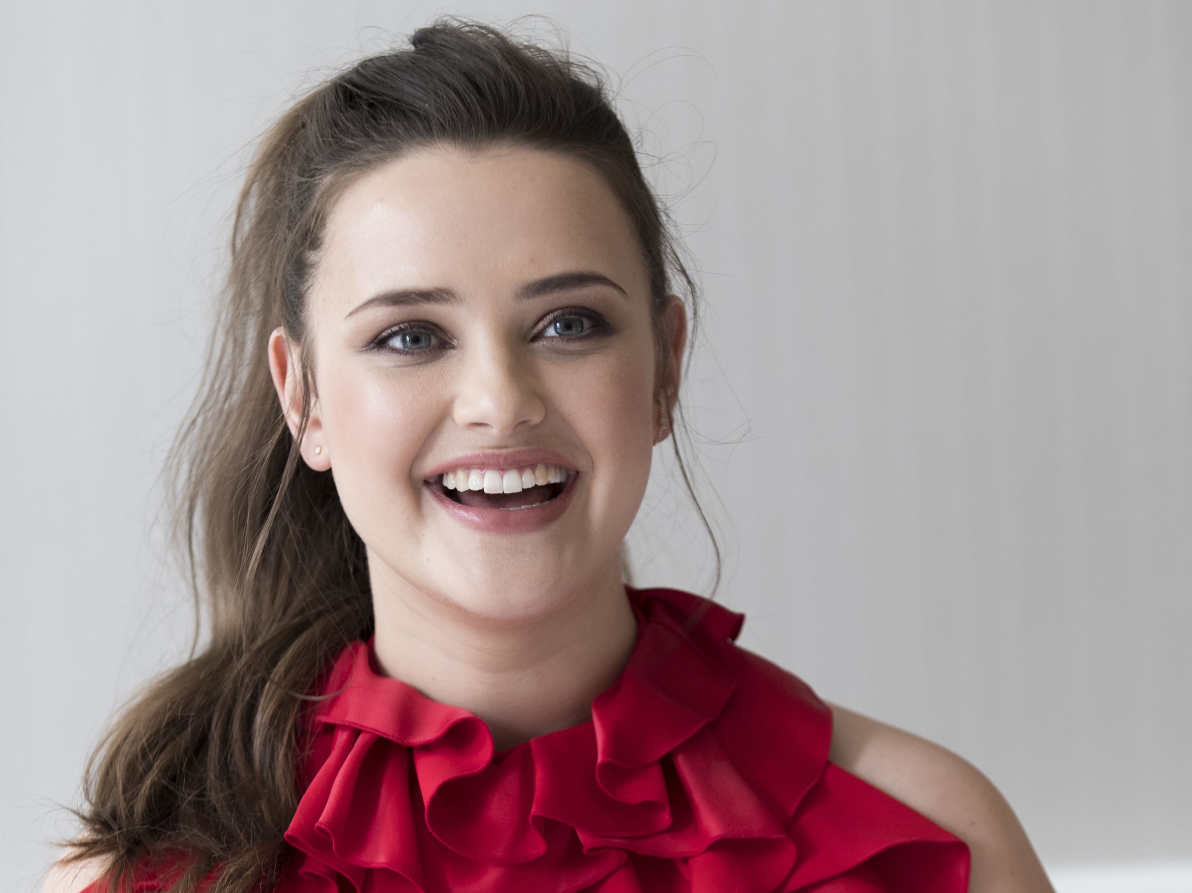 Katherine Langford (13 Reasons Why) dénonce les dérives des réseaux sociaux