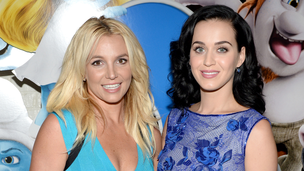 Katy Perry s'attire (encore) les foudres des fans de Britney Spears !