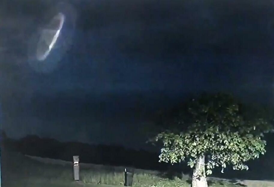 La police australienne aperçoit un OVNI dans le ciel