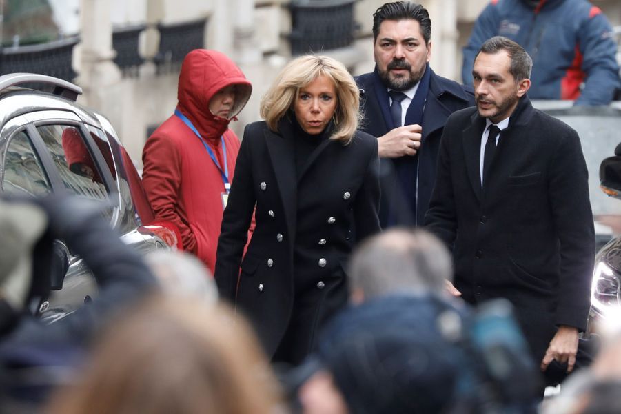 Obsèques de Michel Legrand : De Brigitte Macron à Smaïn, de nombreuses personnalités rendent hommage au compositeur