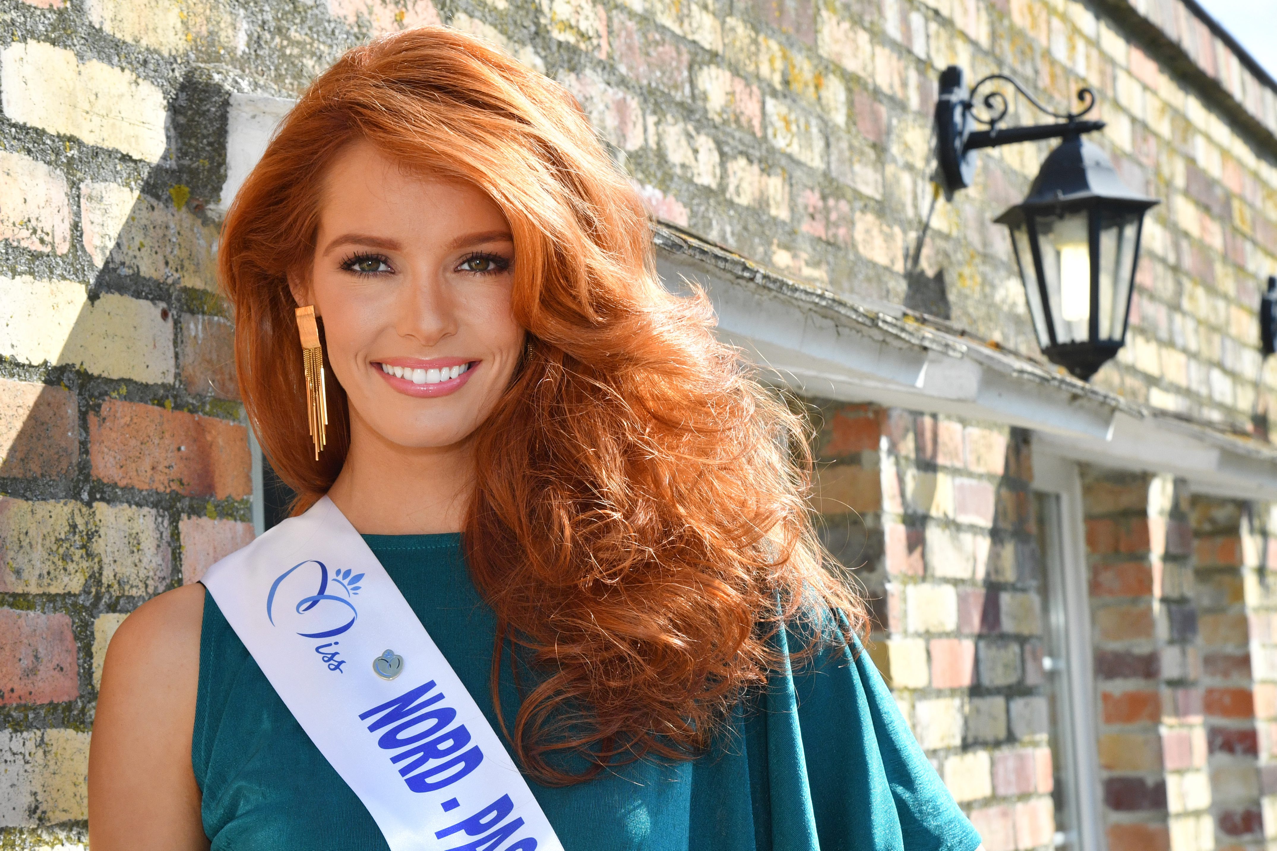 Maëva Coucke : la Miss France torride dans un bikini blanc !