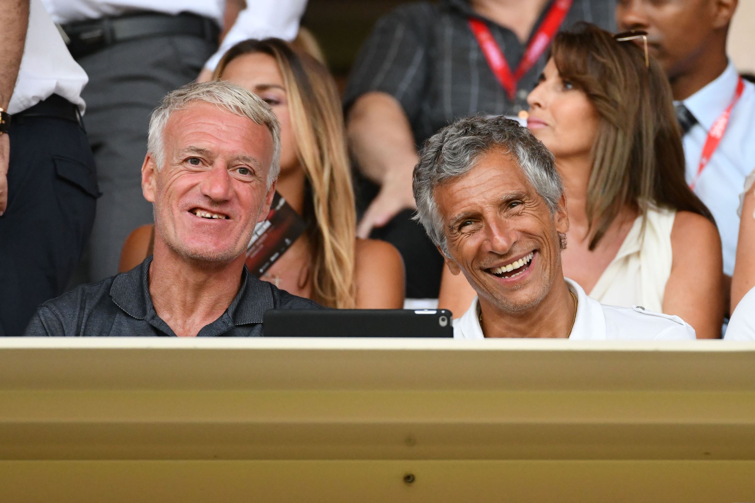 Nagui dévoile un incroyable chiffre sur Didier Deschamps