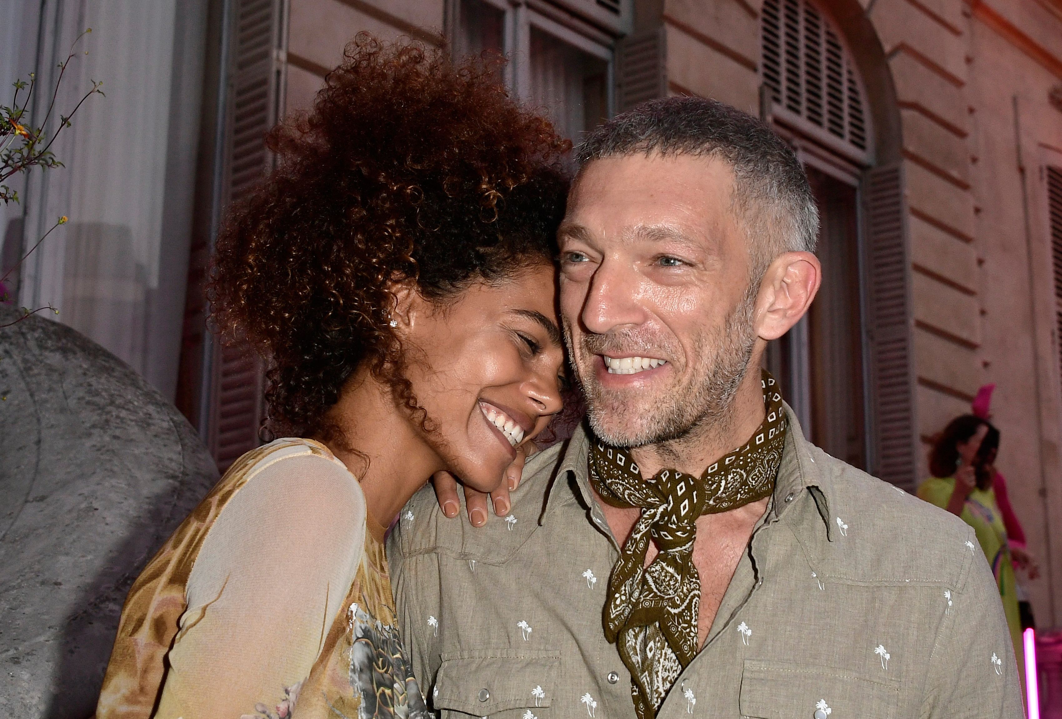 Tina Kunakey et Vincent Cassel : les futurs parents publient une vidéo très sensuelle