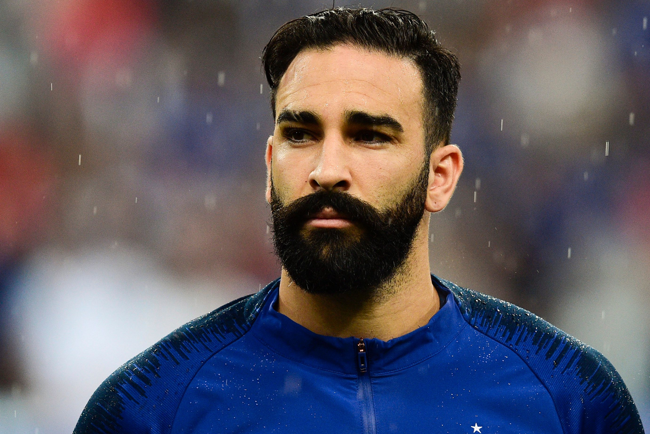 Adil Rami exclu de l'OM ? Son avenir au sein du club s'annonce incertain